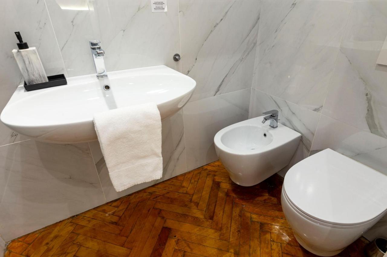 Amazing Studio In The City Center + Wifi Trieste Eksteriør bilde